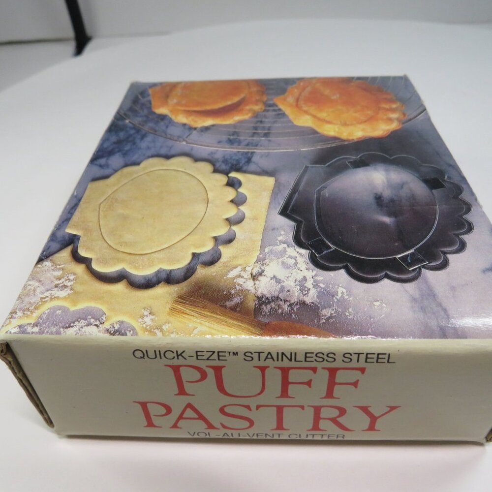 Mini Puff Pastry SEASHELL Shape Cutter w original box stainless steel METAL